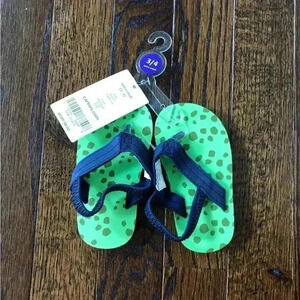 NWT Carter’s 3/4 size Green/Navy Blue Toddler Boys Flip Flops